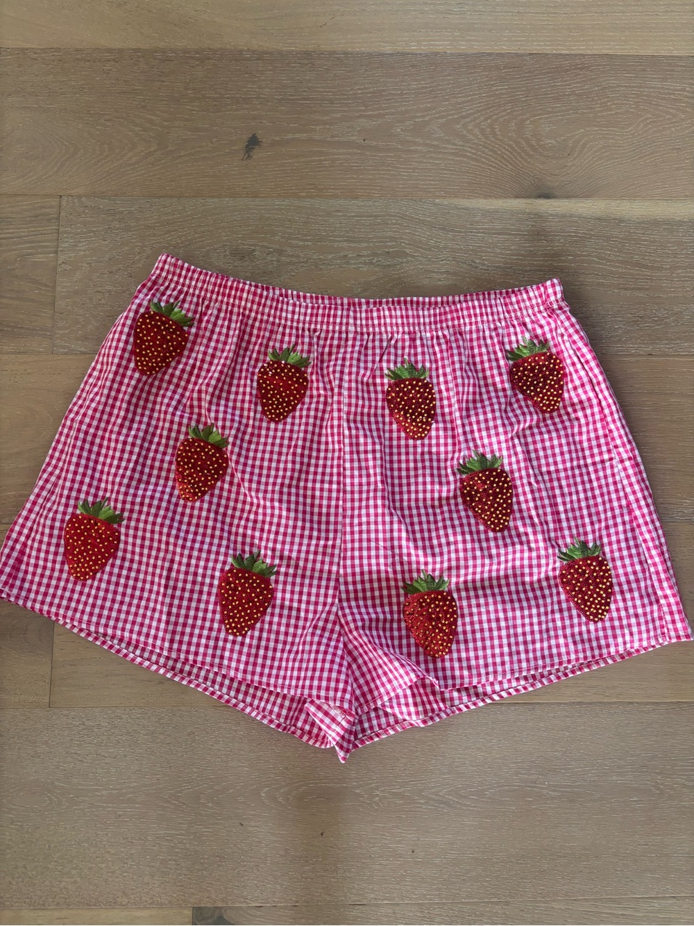 Queen Of Sparkles Gingham Beaded Strawberry Shorts Red White XXL NWT Sequin - Picture 5 of 10